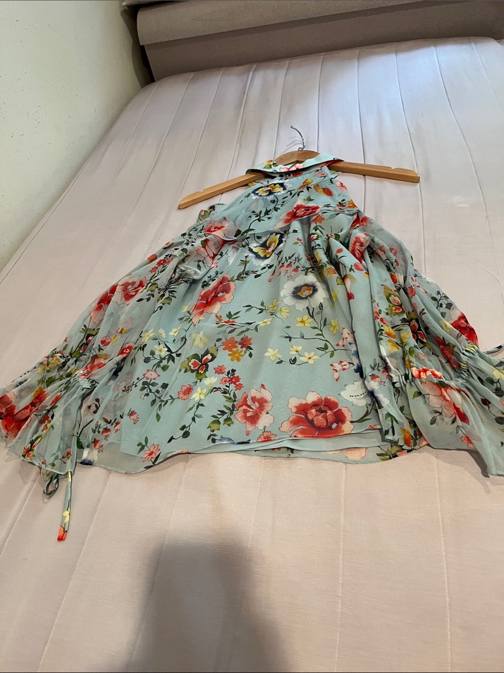 Alice + Olivia Mint Floral Halter Cold-Shoulder Blouse - Picture 6 of 7